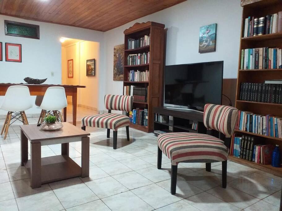 Appartamento Iguazu House Puerto Iguazú Esterno foto